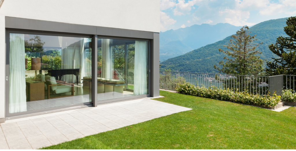 porte et fenêtre /porte et fenêtre bordeaux/velux,porte extérieure ,porte de garage ,fenêtre,baie vitrée ,pergolas