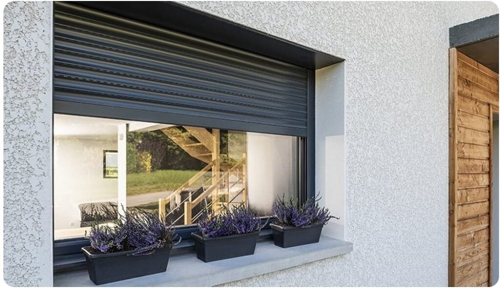 porte et fenêtre /porte et fenêtre bordeaux/velux,porte extérieure ,porte de garage ,fenêtre,baie vitrée ,pergolas